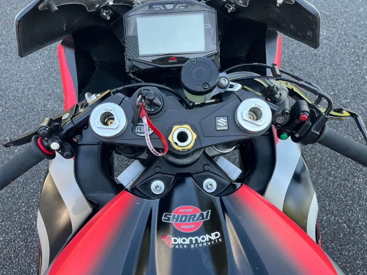 SUZUKI GSXR 1000/YAMAHA R6 Bn6 race track bike - Image 3