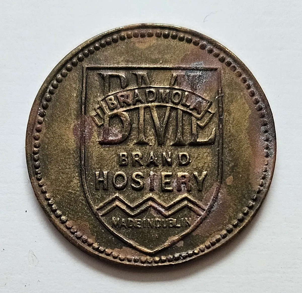 Vintage Irish Good Luck Bradmola Retail Token/Coin - Image 2