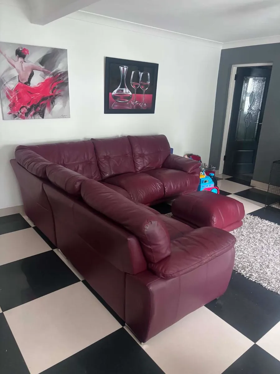 Corner suite for sale - Image 4