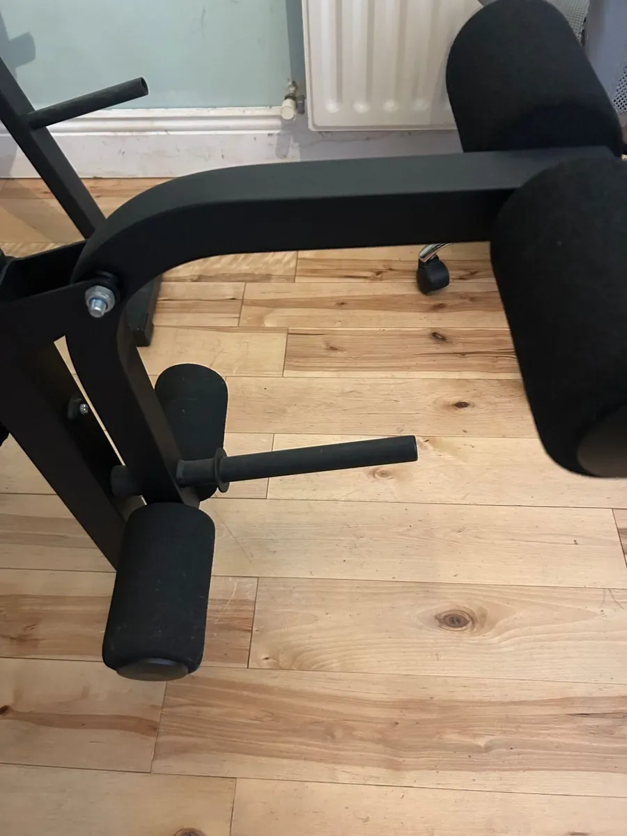 Bench press and weights - Image 4