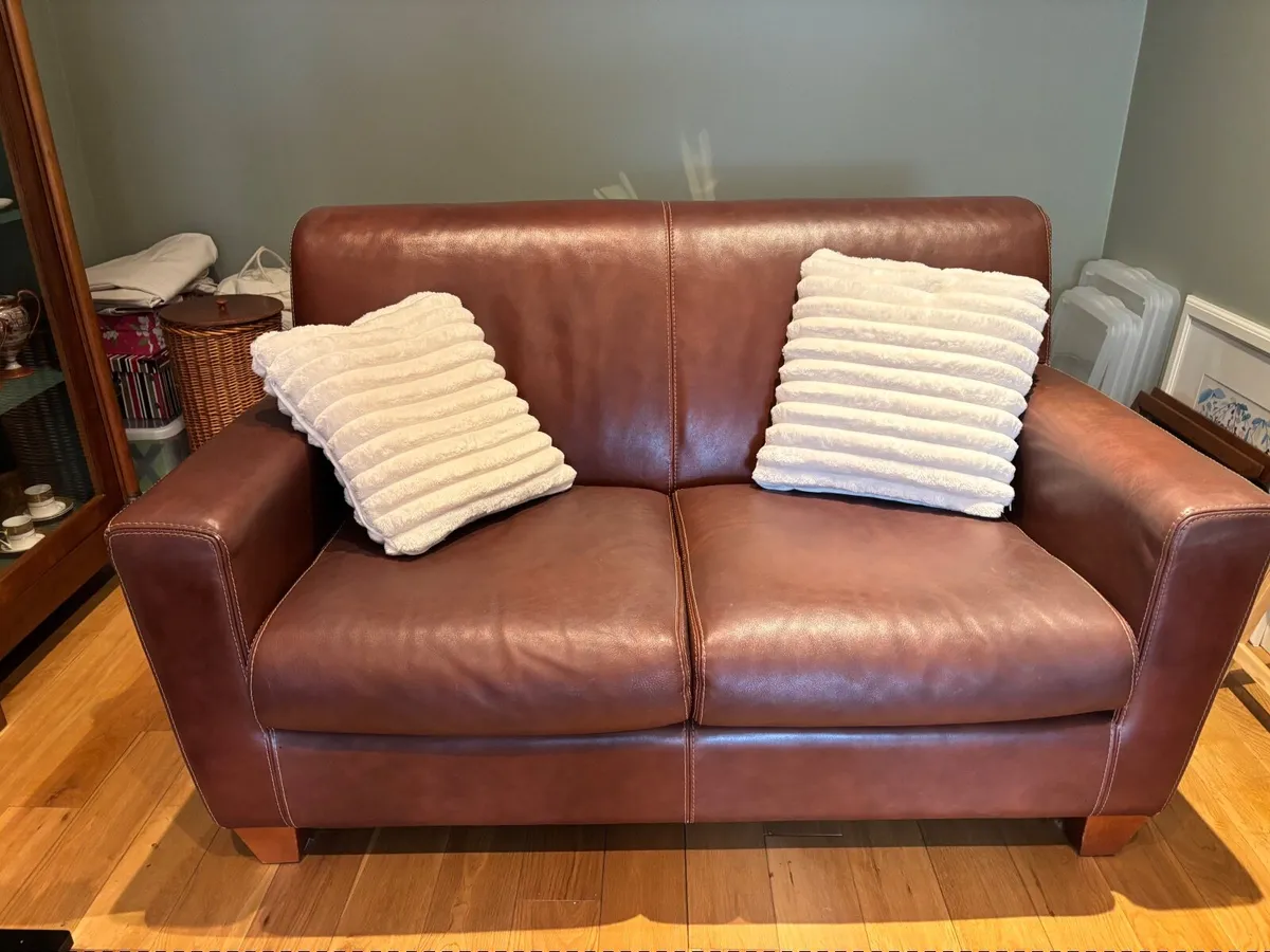 Suite of furniture - Image 4