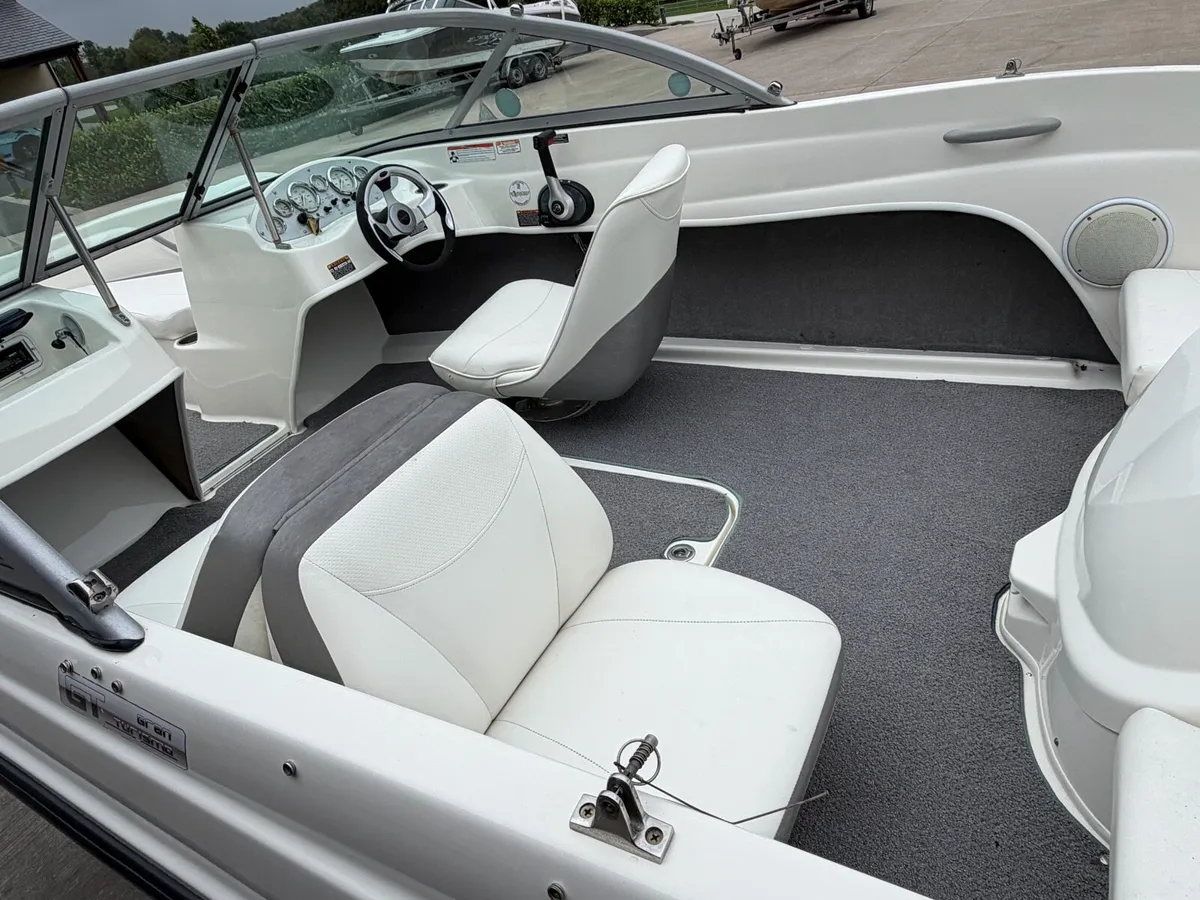 Bayliner 175 gt edition speed boat Bowrider - Image 3
