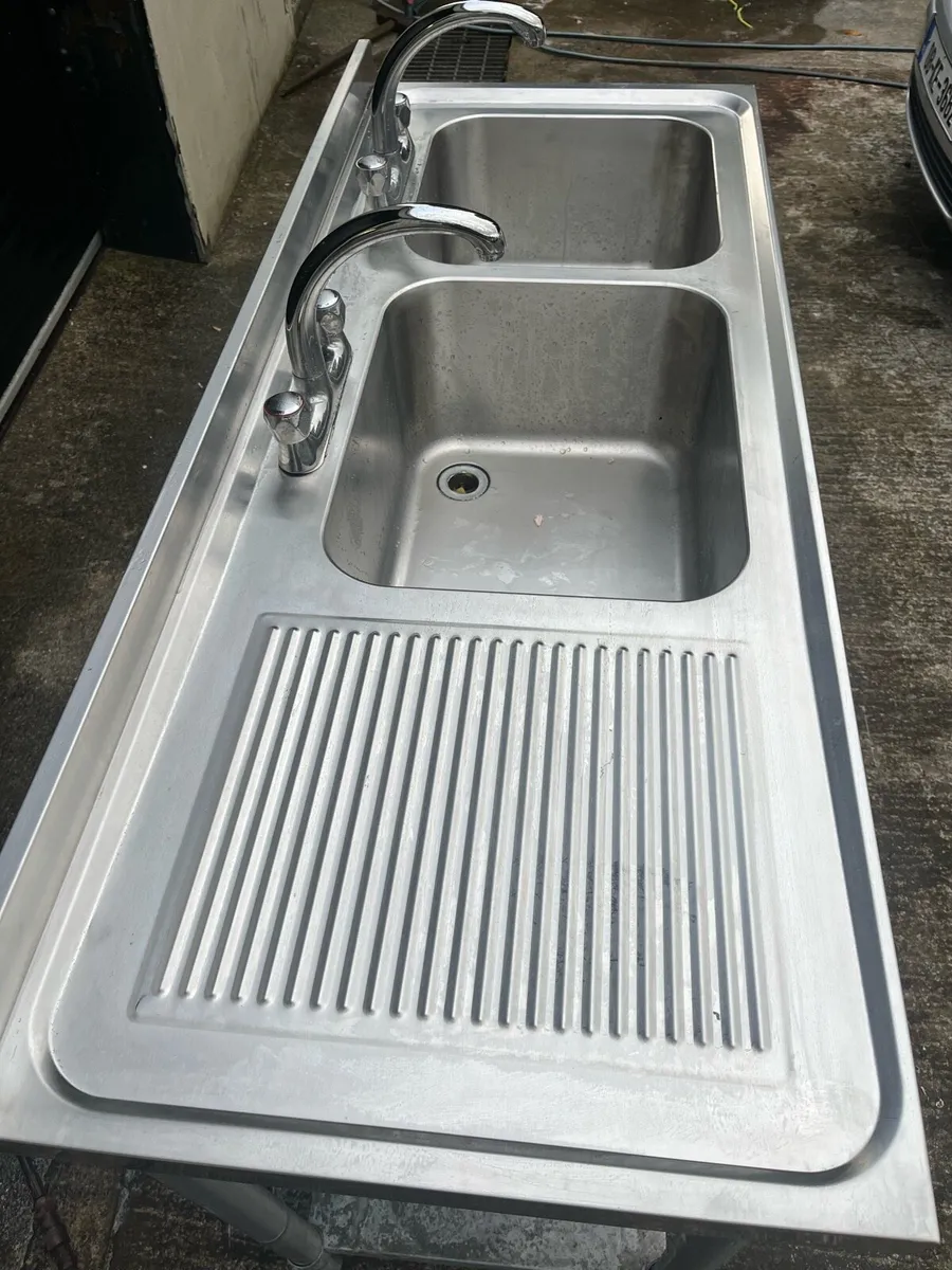 Vogue double catering sink - Image 3