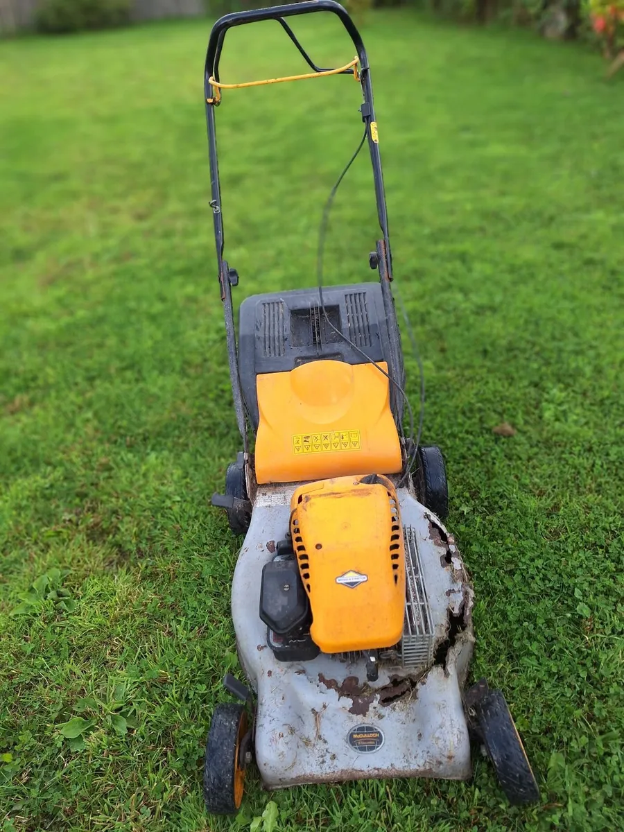 Lawn mower - Image 1