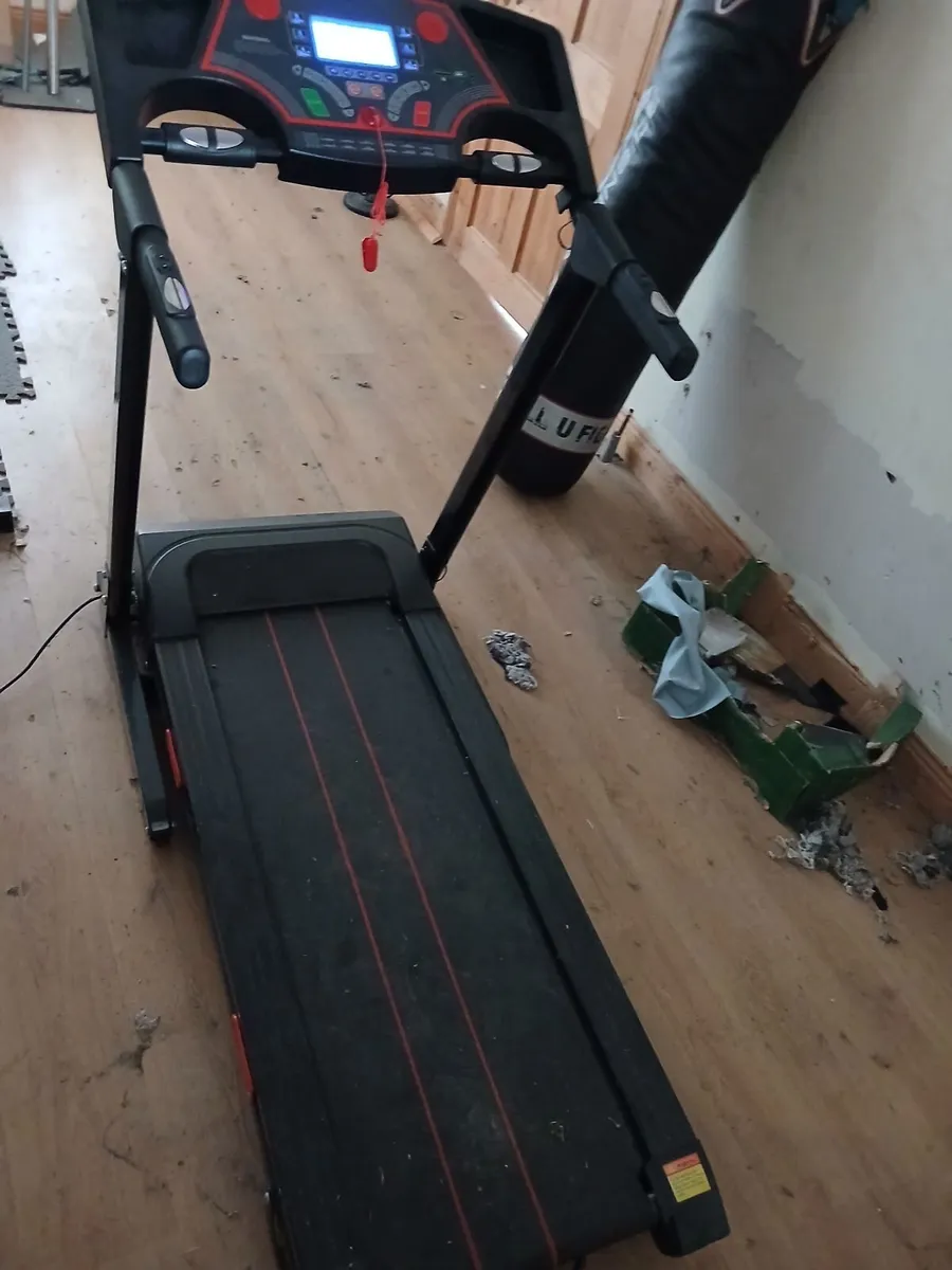 Treadmill - Image 2