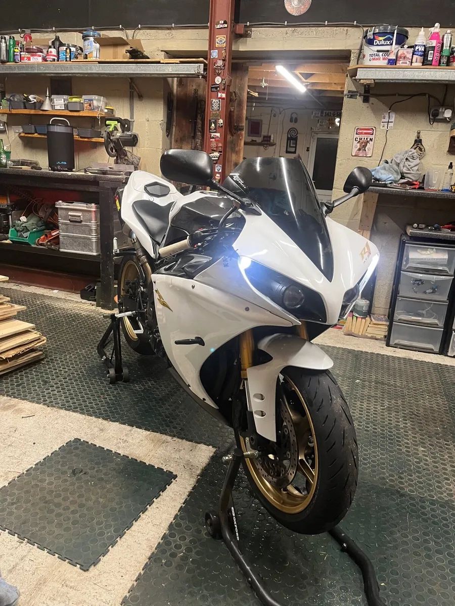 YAMAHA R1 Big Bang 2013 - Image 1