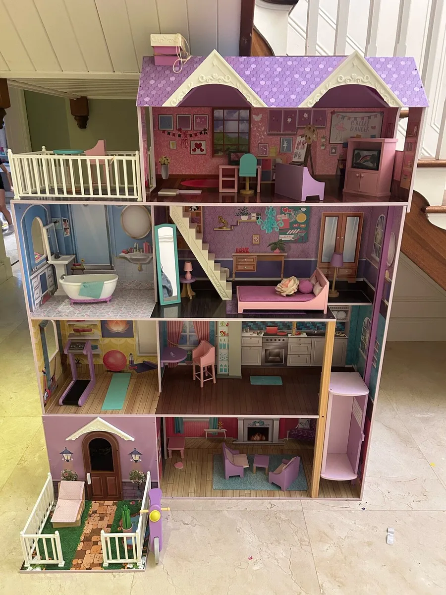Dolls house - Image 1