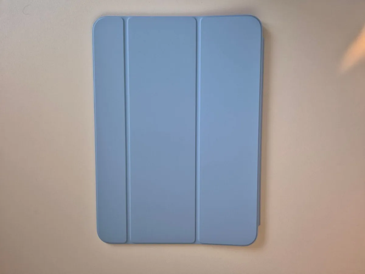 Apple iPad A16 128GB Wi-Fi + Smart Folio - Image 3