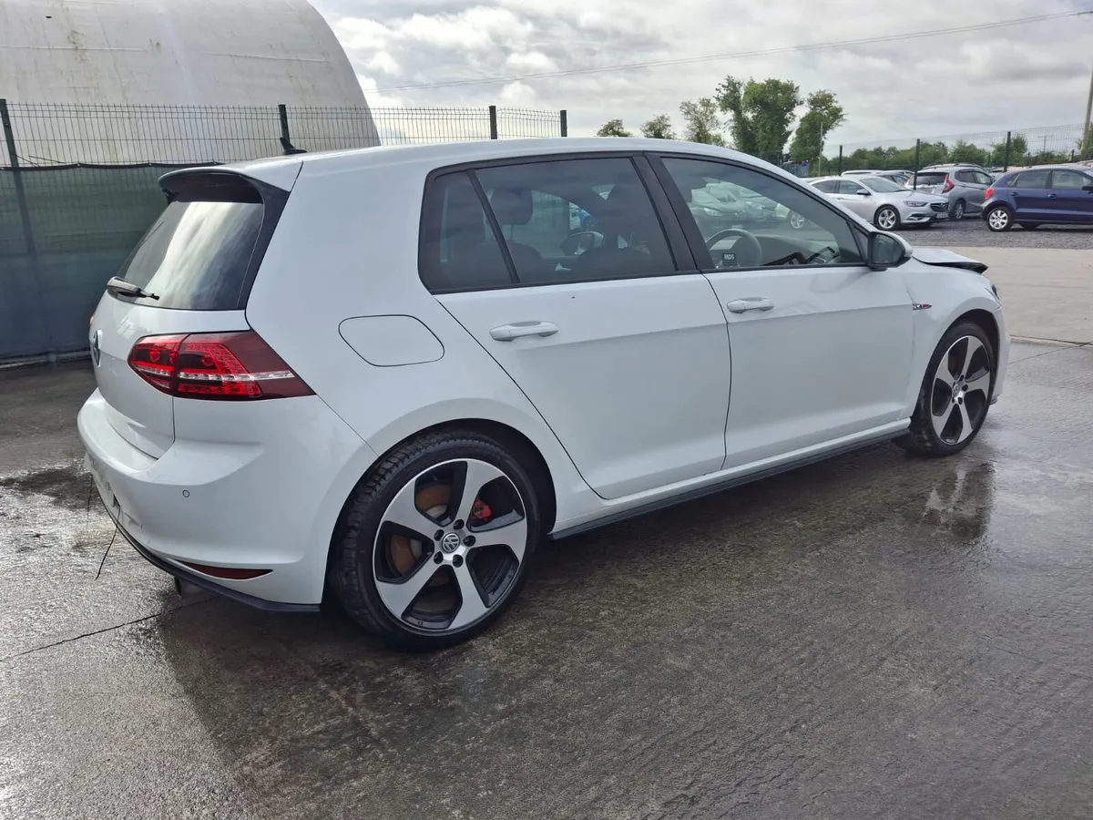2015 VW Golf GTI  Automatic - Image 3
