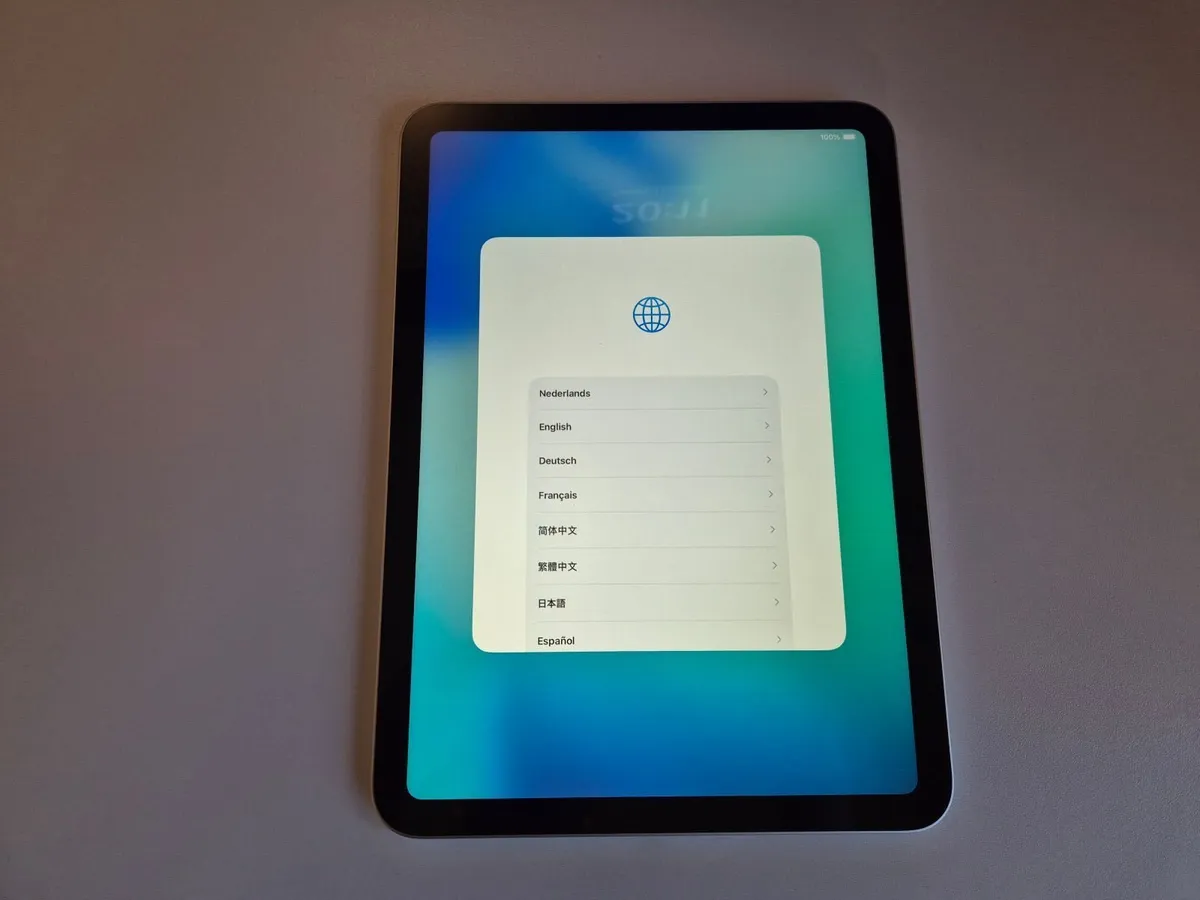 Apple iPad A16 128GB Wi-Fi + Smart Folio - Image 1