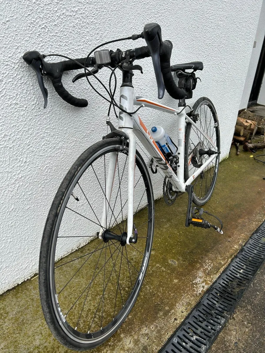 Giant Liv Avail Ladies Bicycle - Image 2