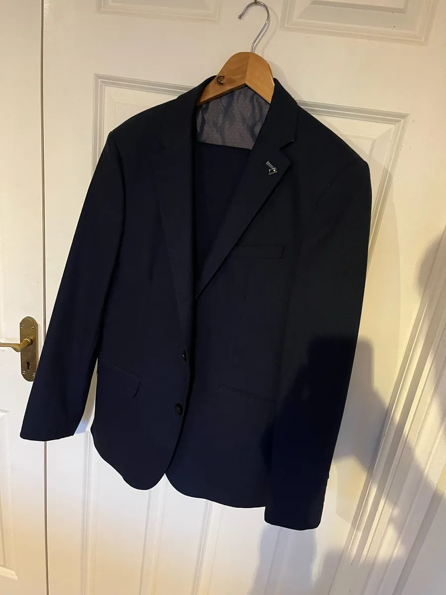 Full three piece Navy suit - Image 2
