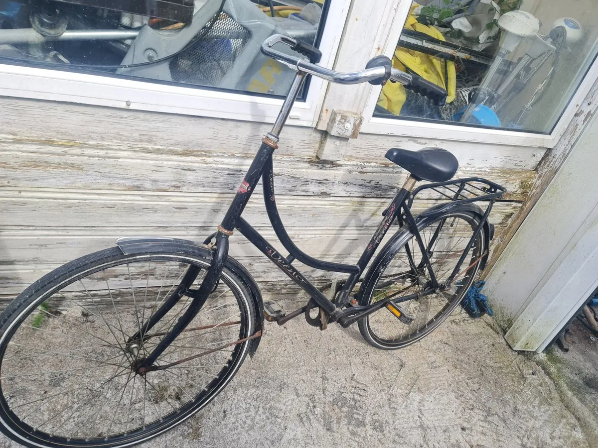 VINTAGE belgium LADIES BIKE 26 INCH WHEEL - Image 2