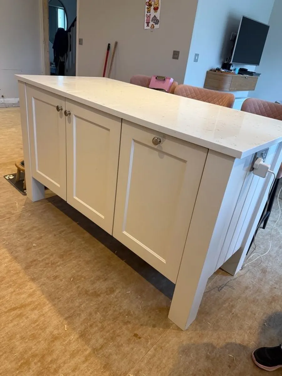 kitchen island - Image 3