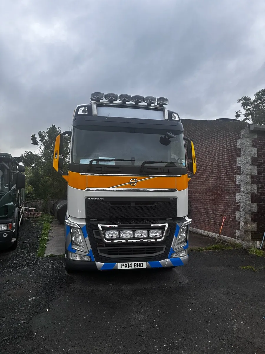 2014 fh rear lift 540hp low mileage - Image 2