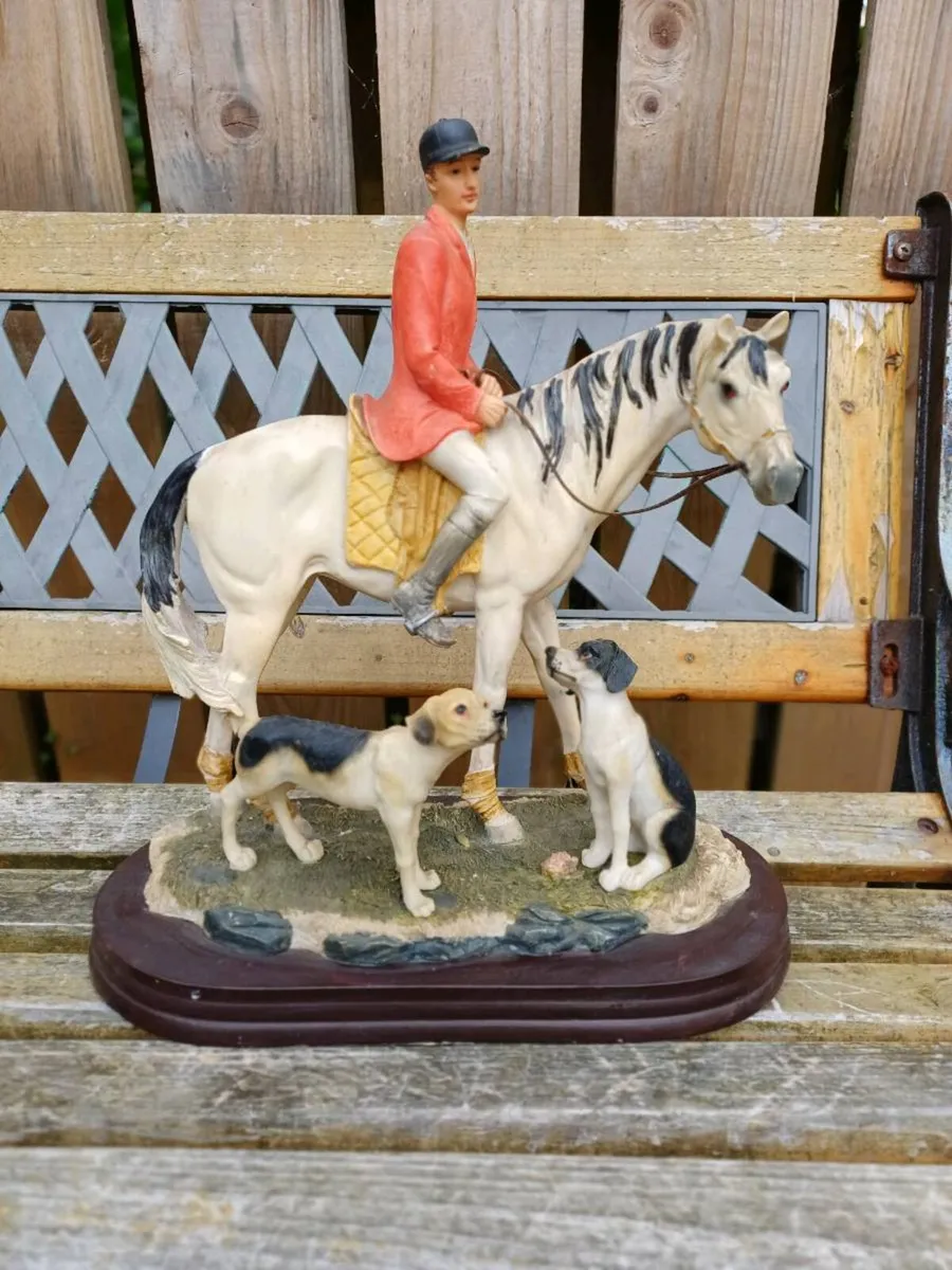 Vintage Academy Collection Hunting Figure - Image 1