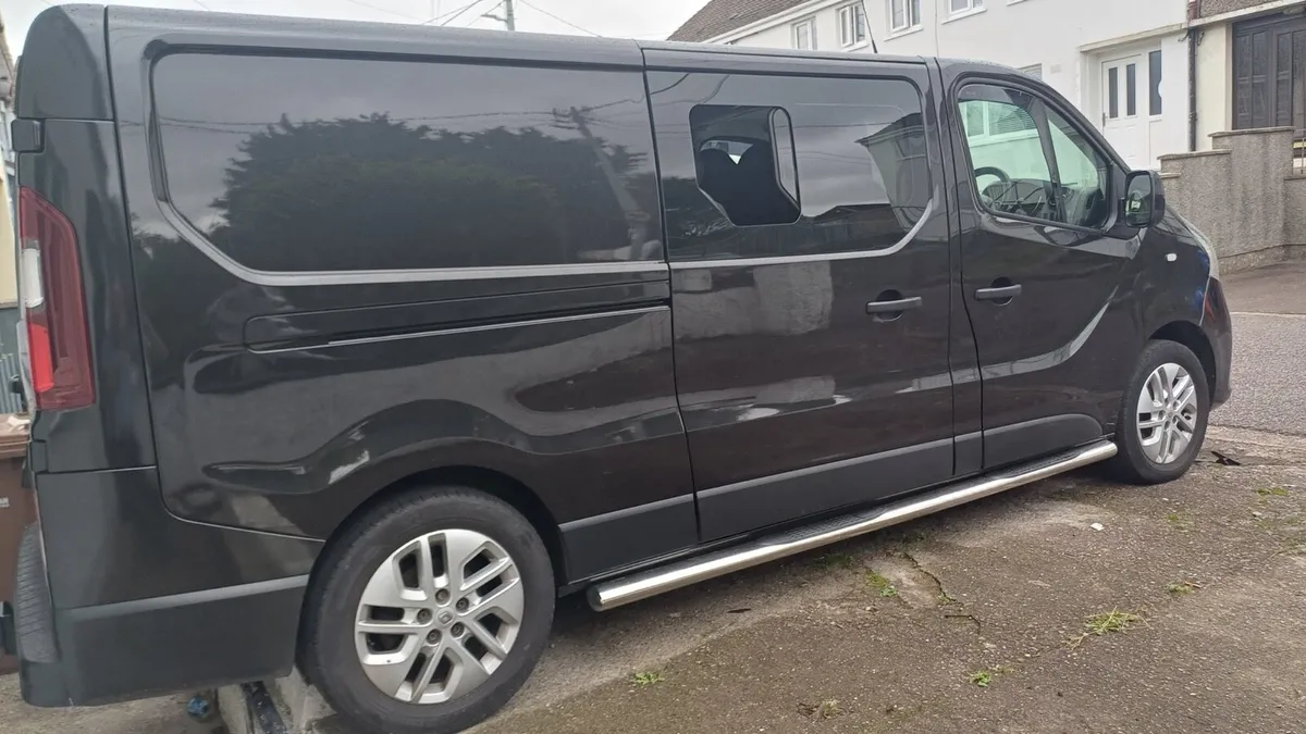 Renault Traffic Sport Crewcab - Image 4