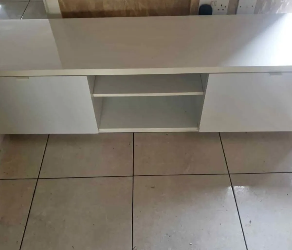 Tv stand - Image 2