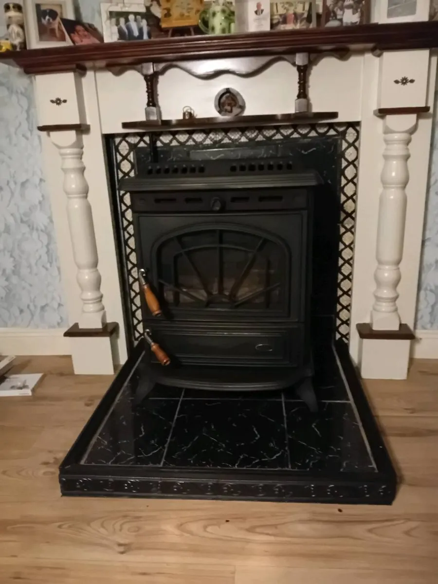 Stanley Erin Boiler Stove - Image 1