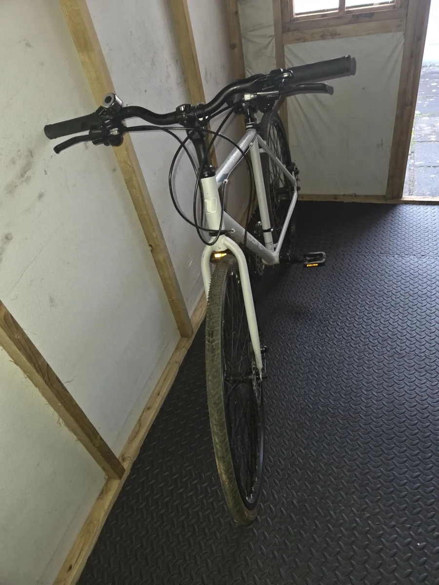 Insync Bicycle - Image 4