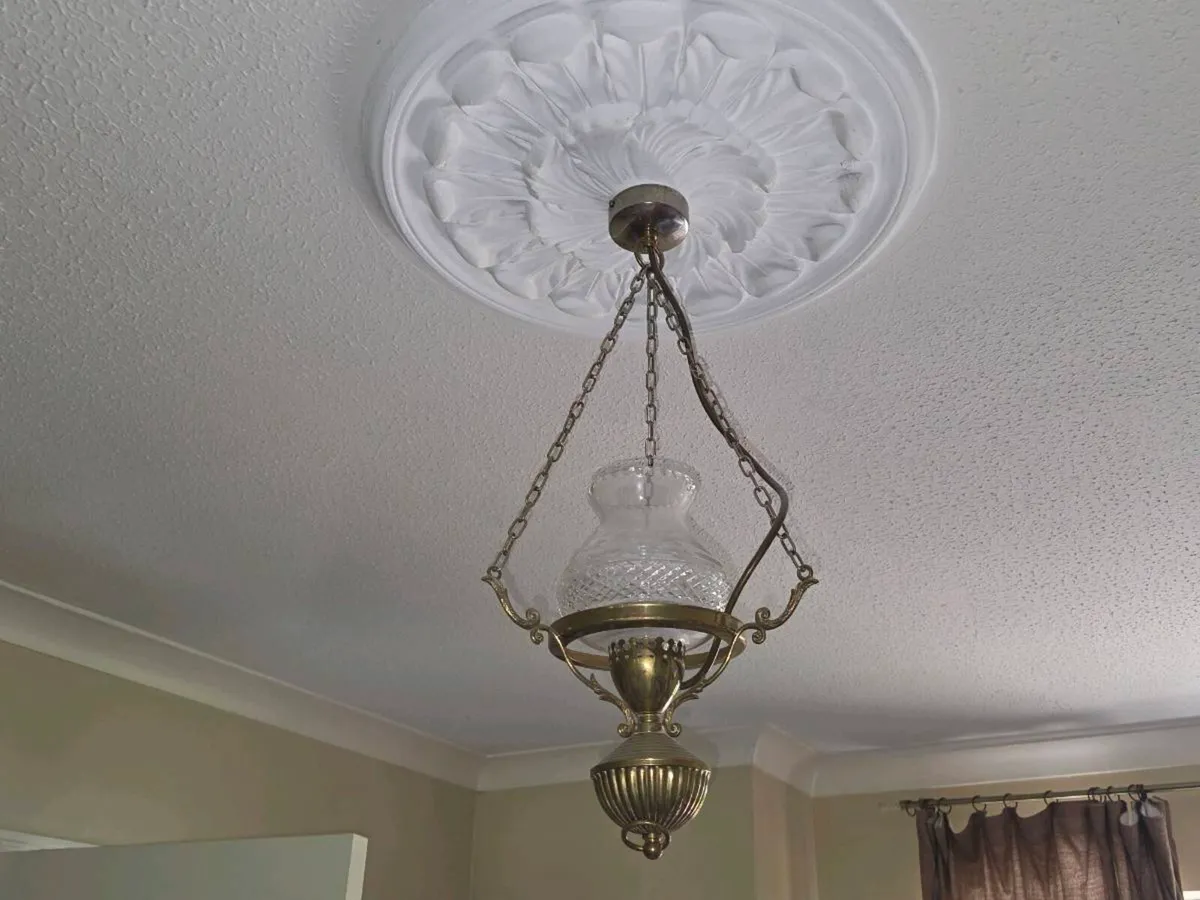 VICTORIAN REAL BRASS & CRYSTAL, Light With Bulb ! - Image 1