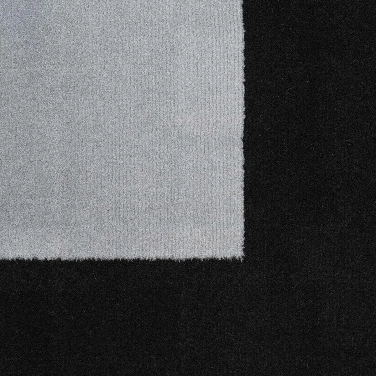 Classic Durable Bordered Living Room Area Rug - Image 3