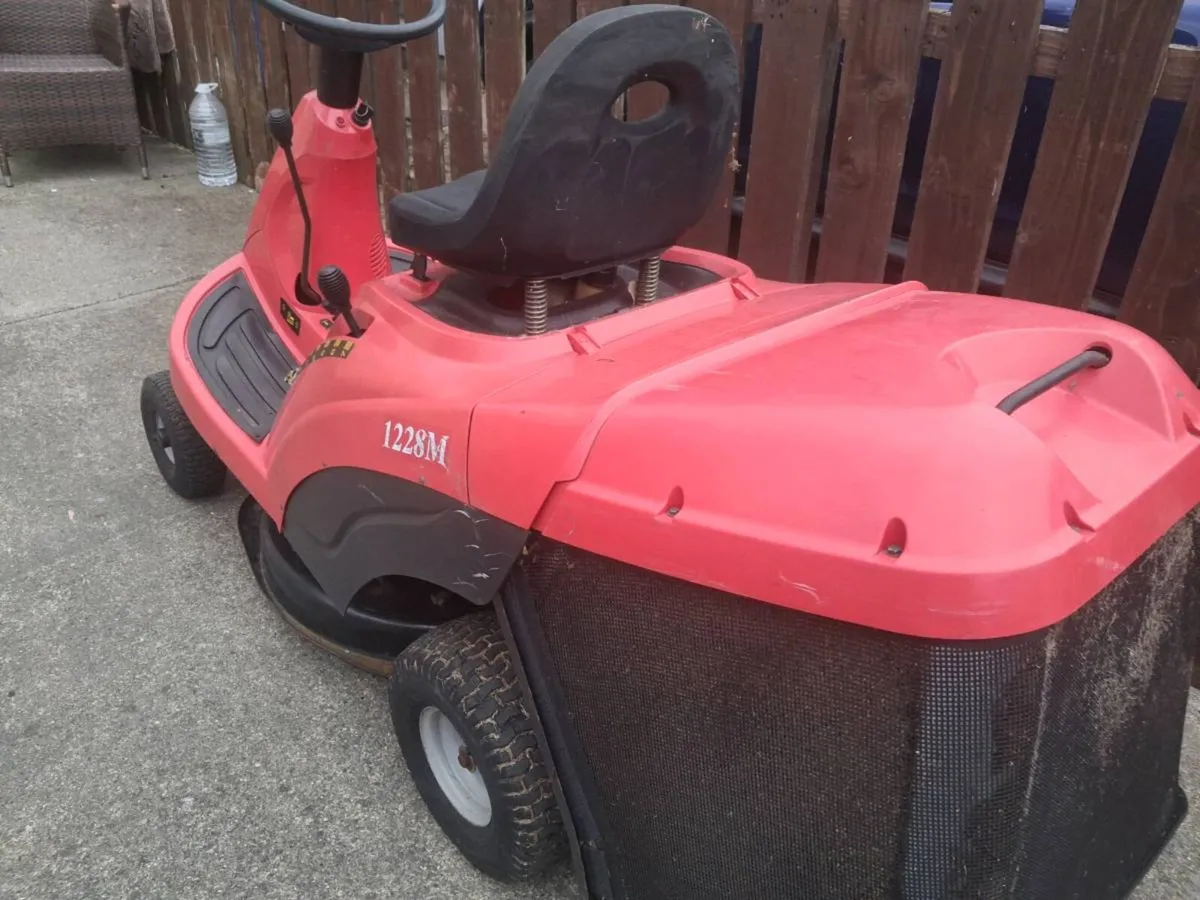 Mountfield lawnmower - Image 2
