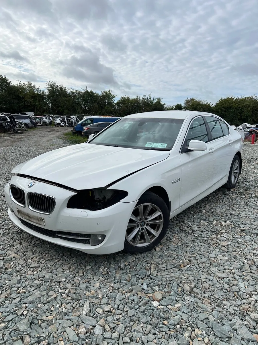 Breaking bmw 520d 2012 f10 300 n47d20c 5 series - Image 1