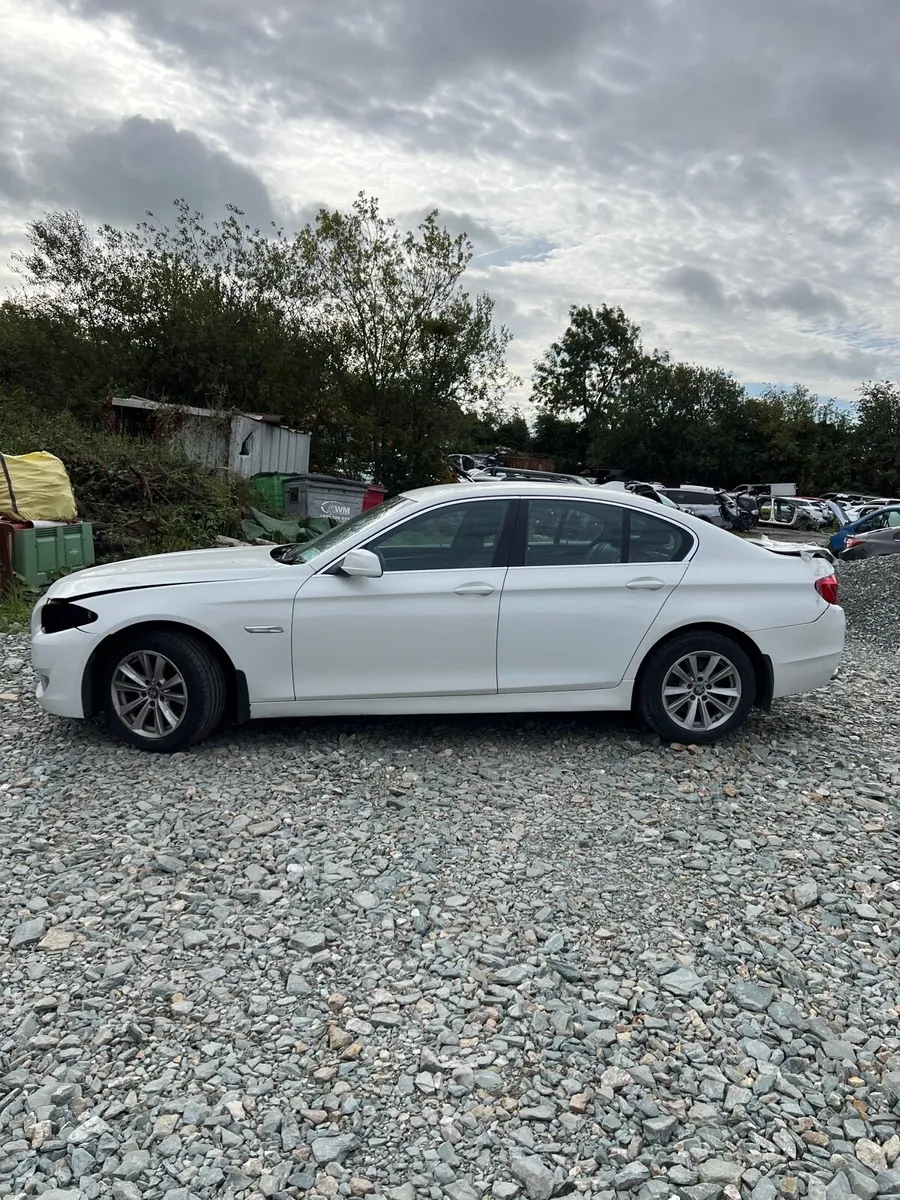 Breaking bmw 520d 2012 f10 300 n47d20c 5 series - Image 3