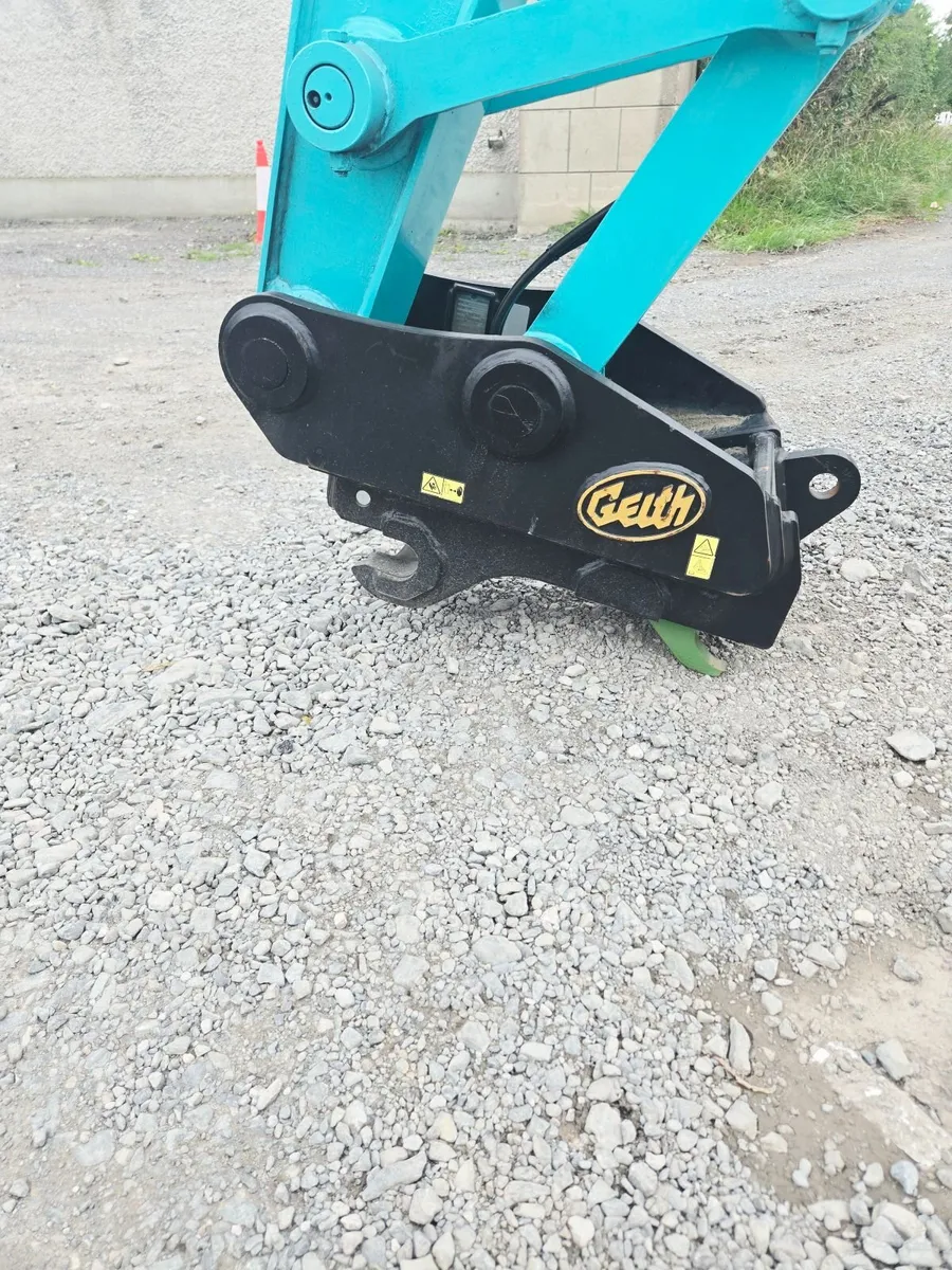 2017 Kobelco SK210LC-10 Long Reach Excavator. - Image 3