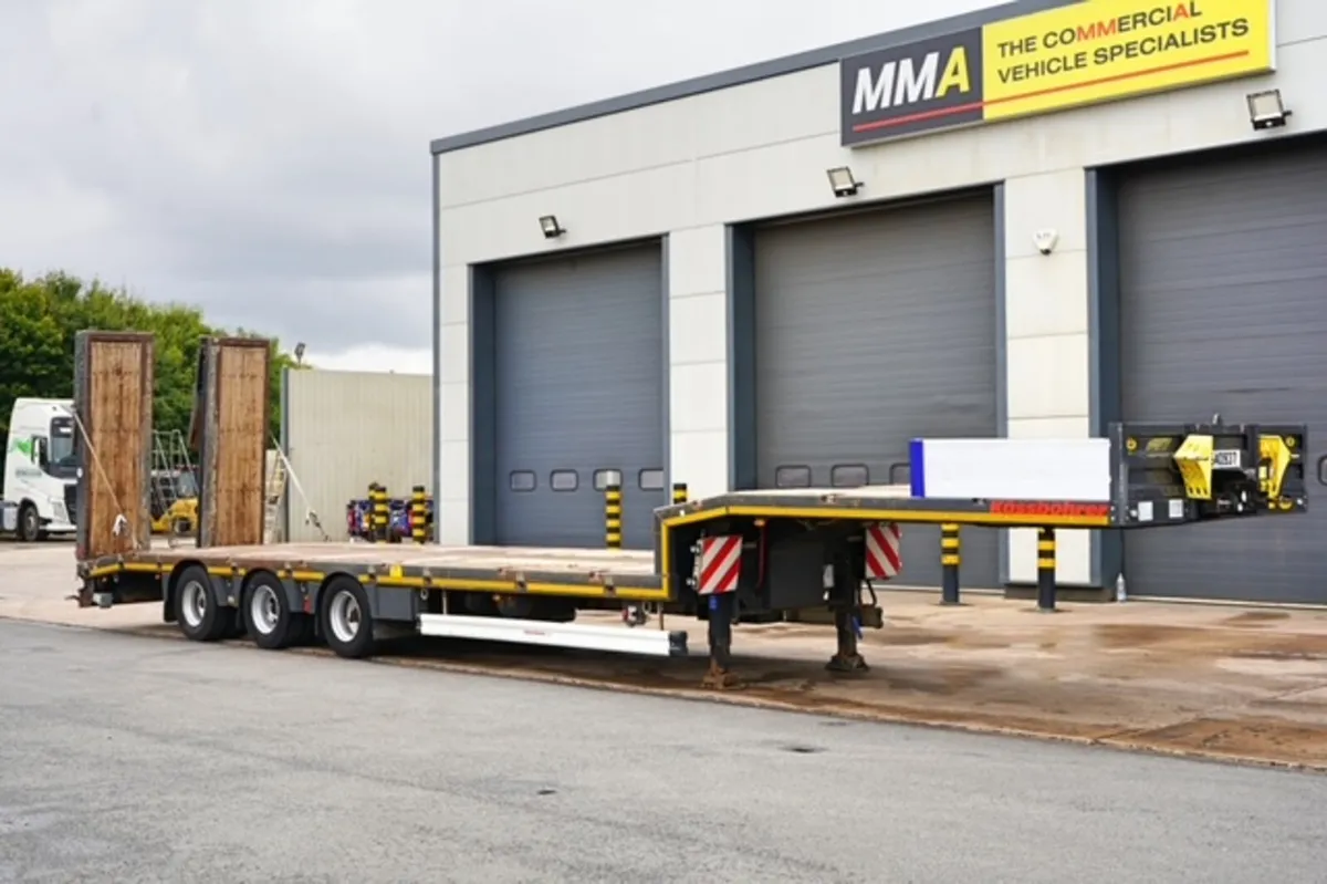 2020 KASSBOHRER TRI-AXLE LOWLOADER - Image 1