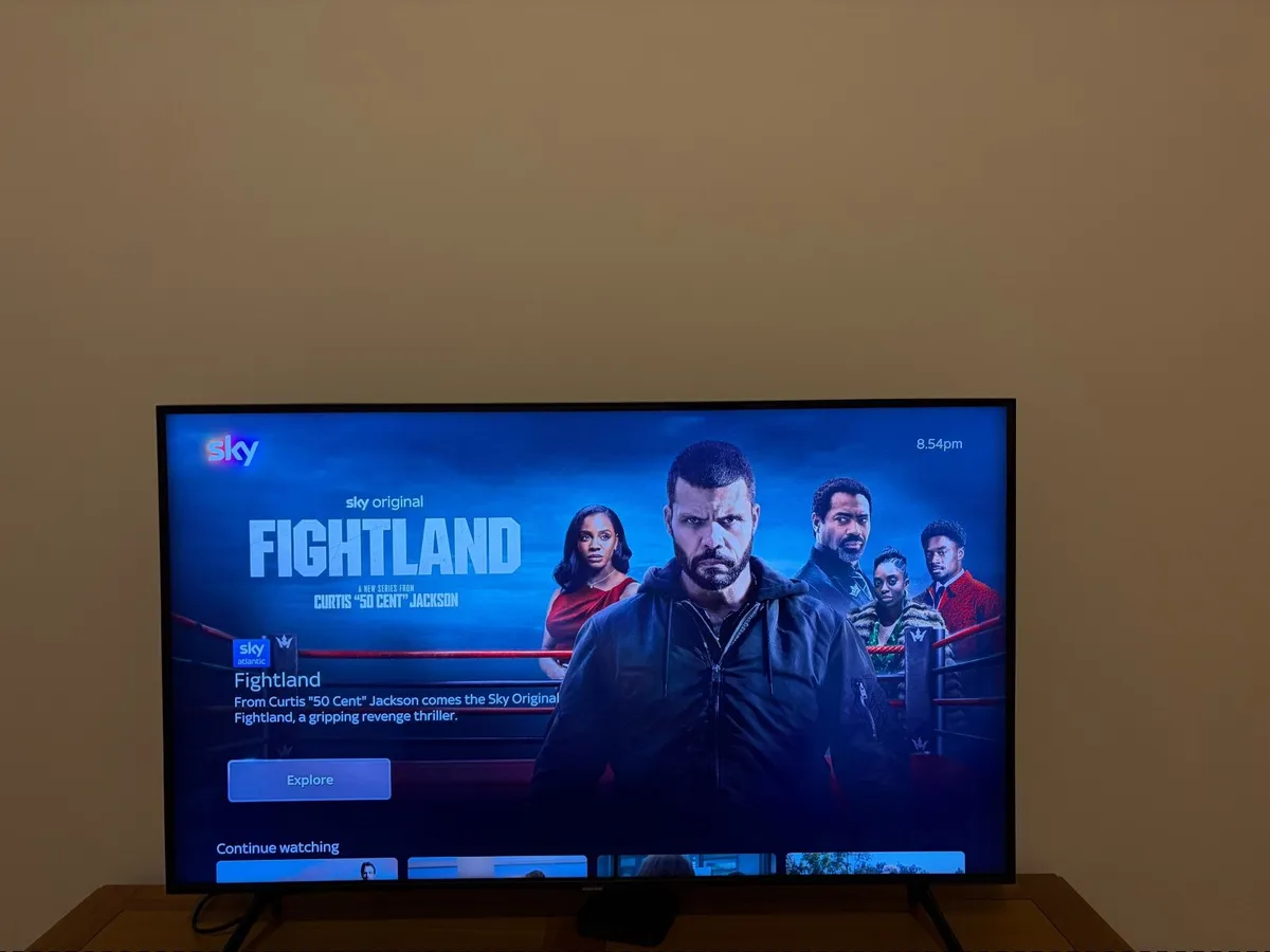 Samsung Q60 43 inch - Image 2