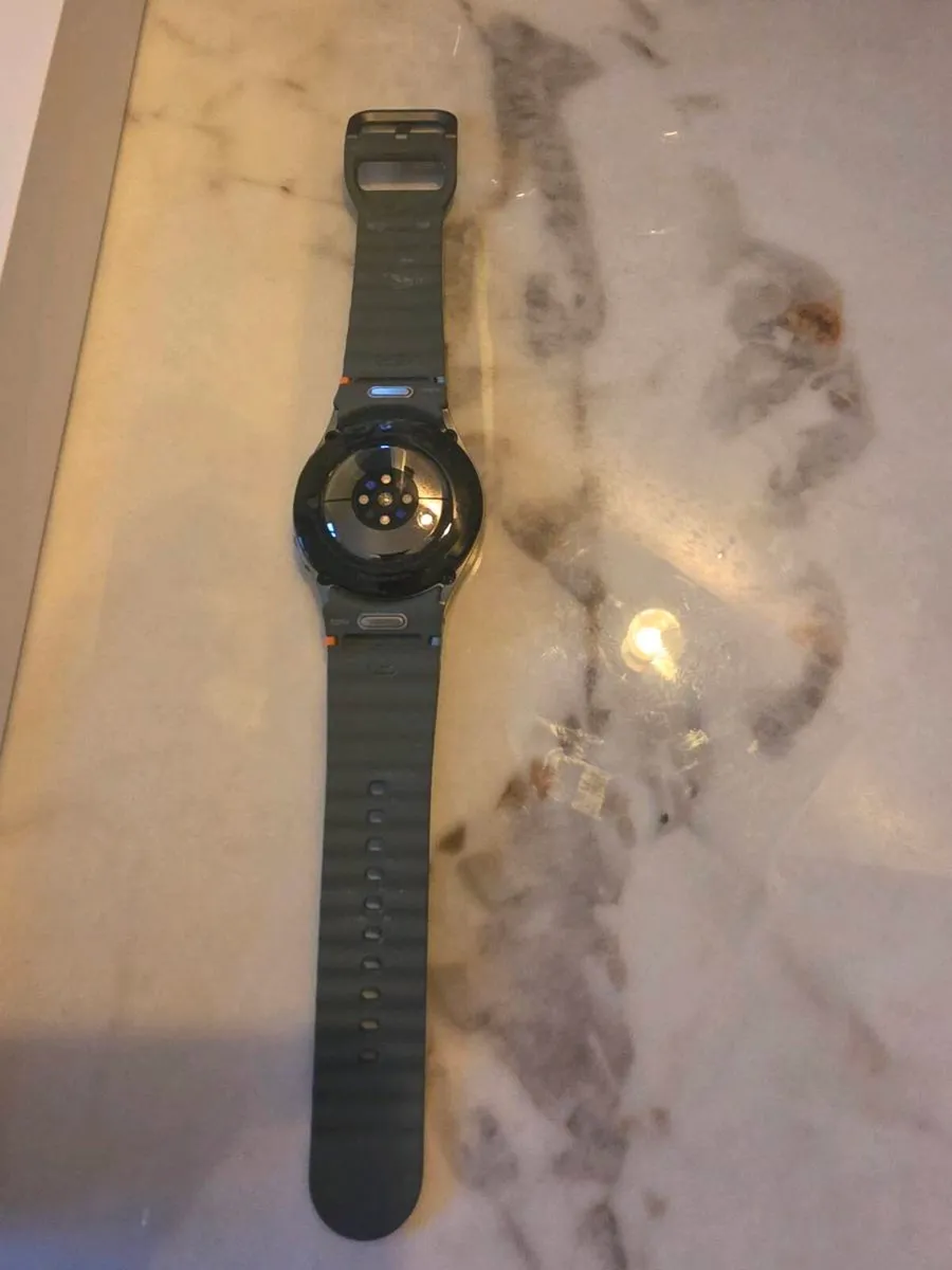 Samsung Galaxy watch 7 - Image 3