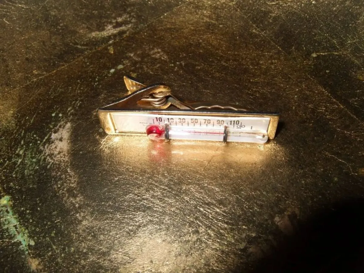 Rare Vintage 1940s Thermometer Tie Clip - Image 3