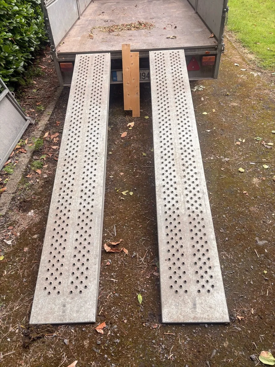 Ifor Williams 8ft steel trailer ramps