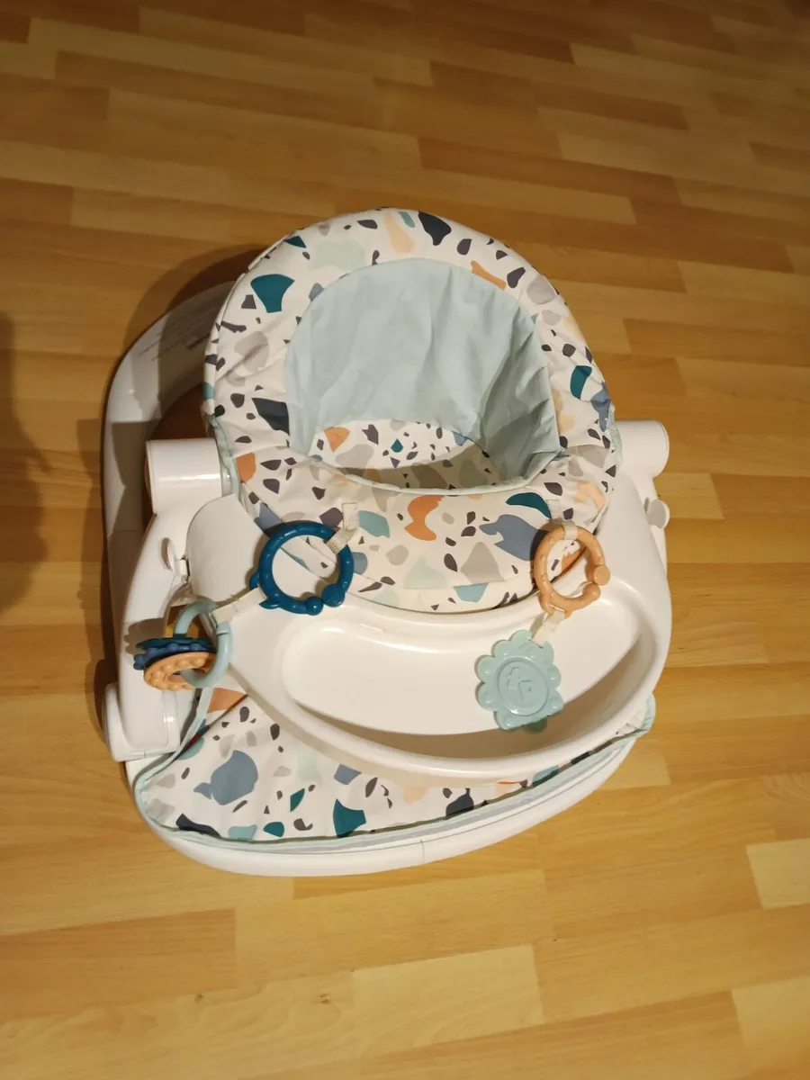 Portable baby chair