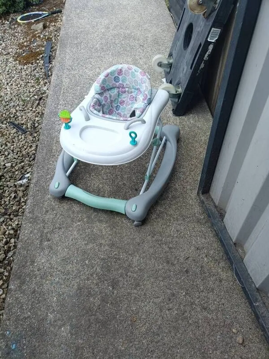 Baby walker - Image 1