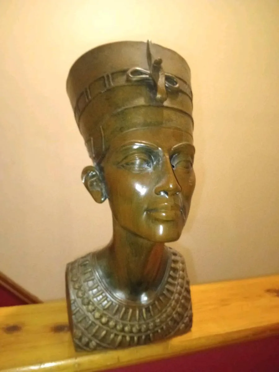 Egyptian figure - Image 1