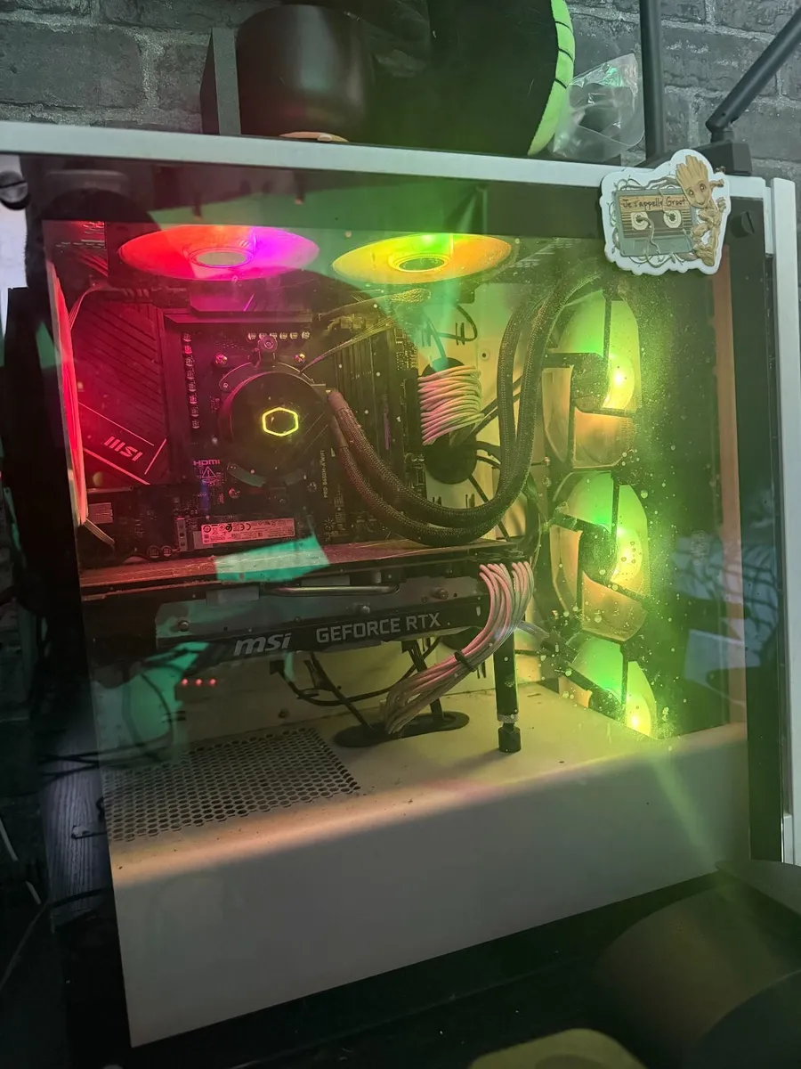 AMD Ryzen 5 9600X 6 Core 5.00 GHz Gaming PC Bundle - Image 4