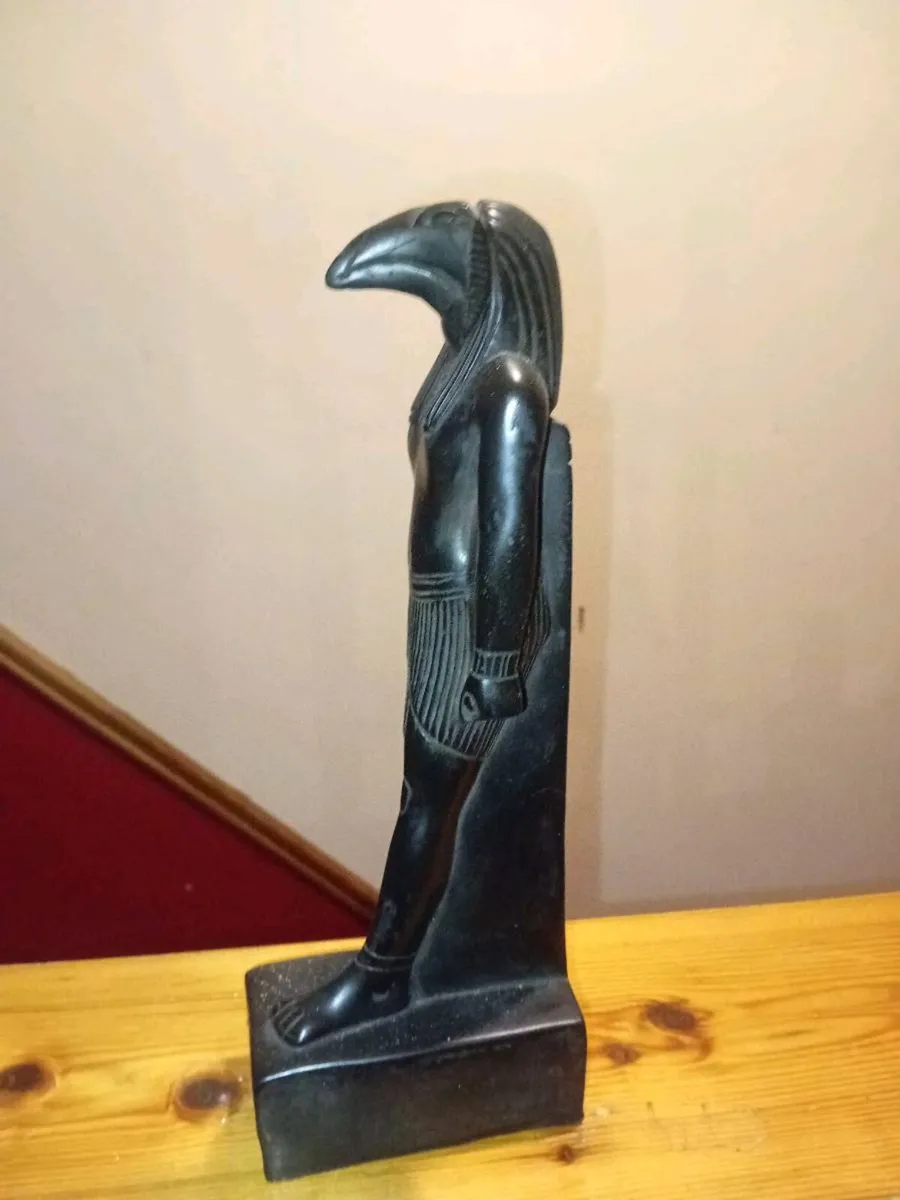 Egyptian statue - Image 2