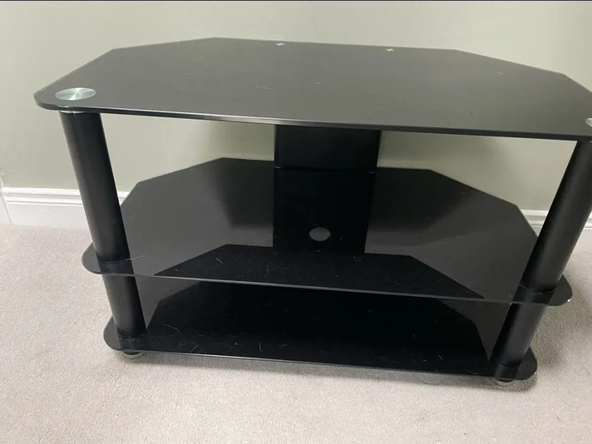 Tv stand table in good condition