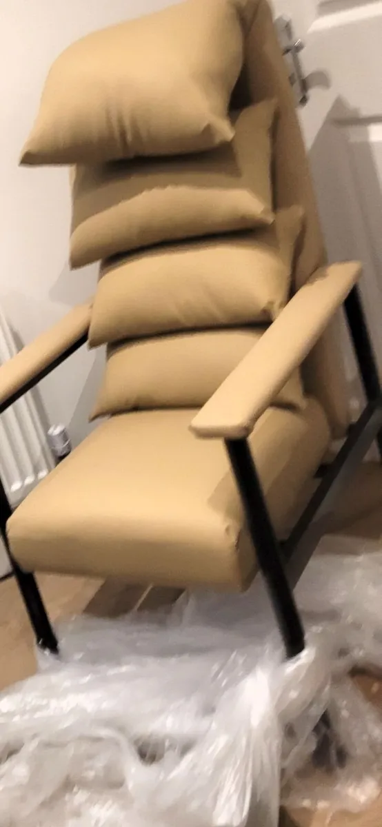 Orthopaedic chair - Image 3