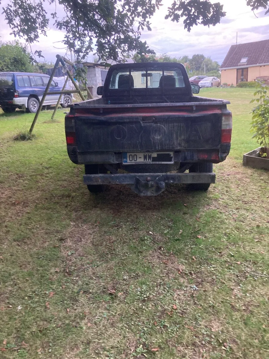 Toyota hilux - Image 2