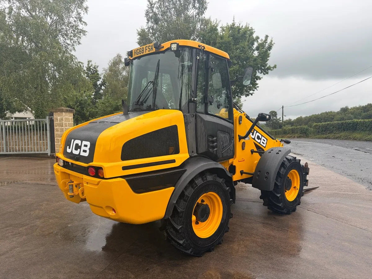 Jcb TM220 - Image 2