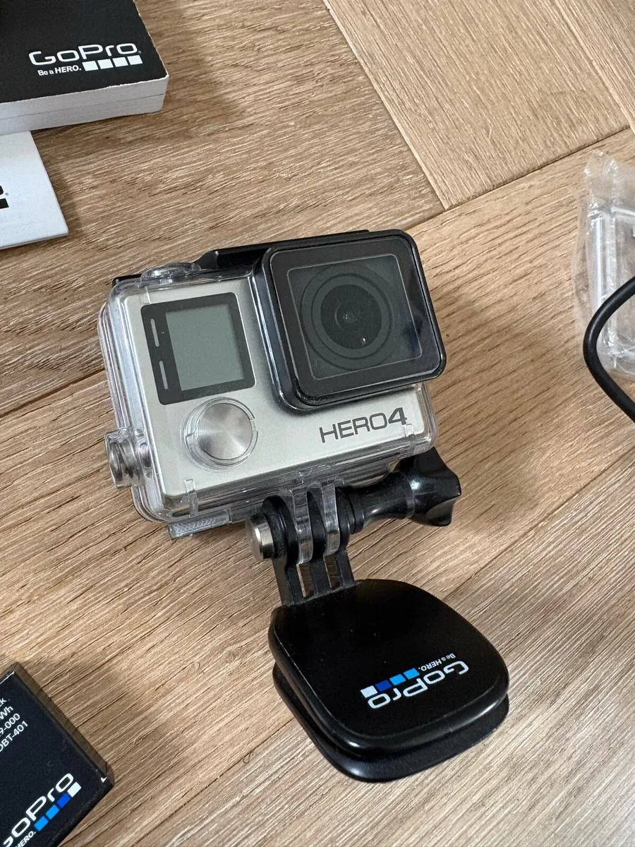 GoPro Hero 4 Silver & accessory pack - Image 2