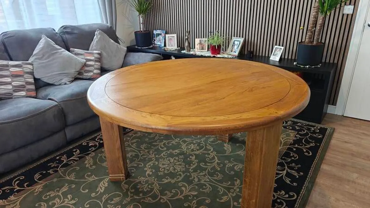 Round kitchen table - Image 2