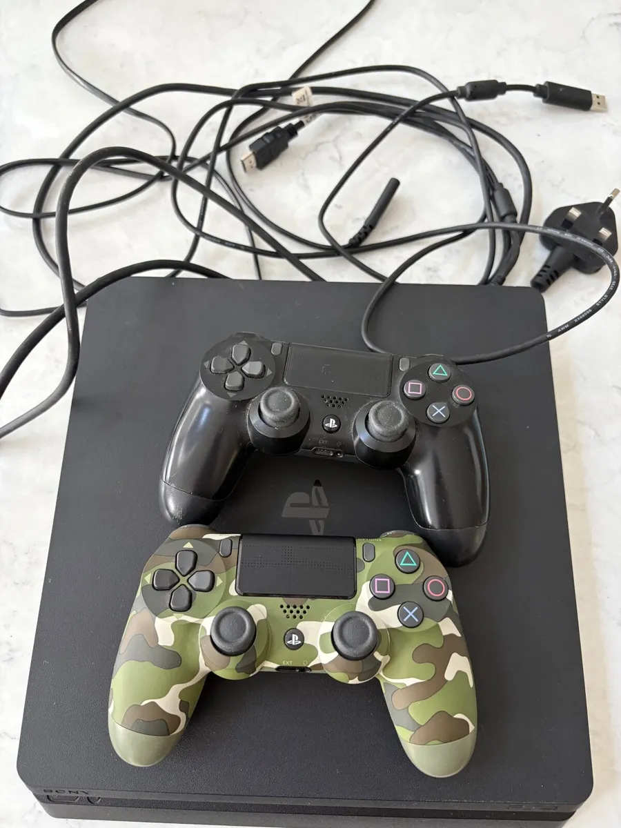 PS4 console & 2 controllers - Image 2