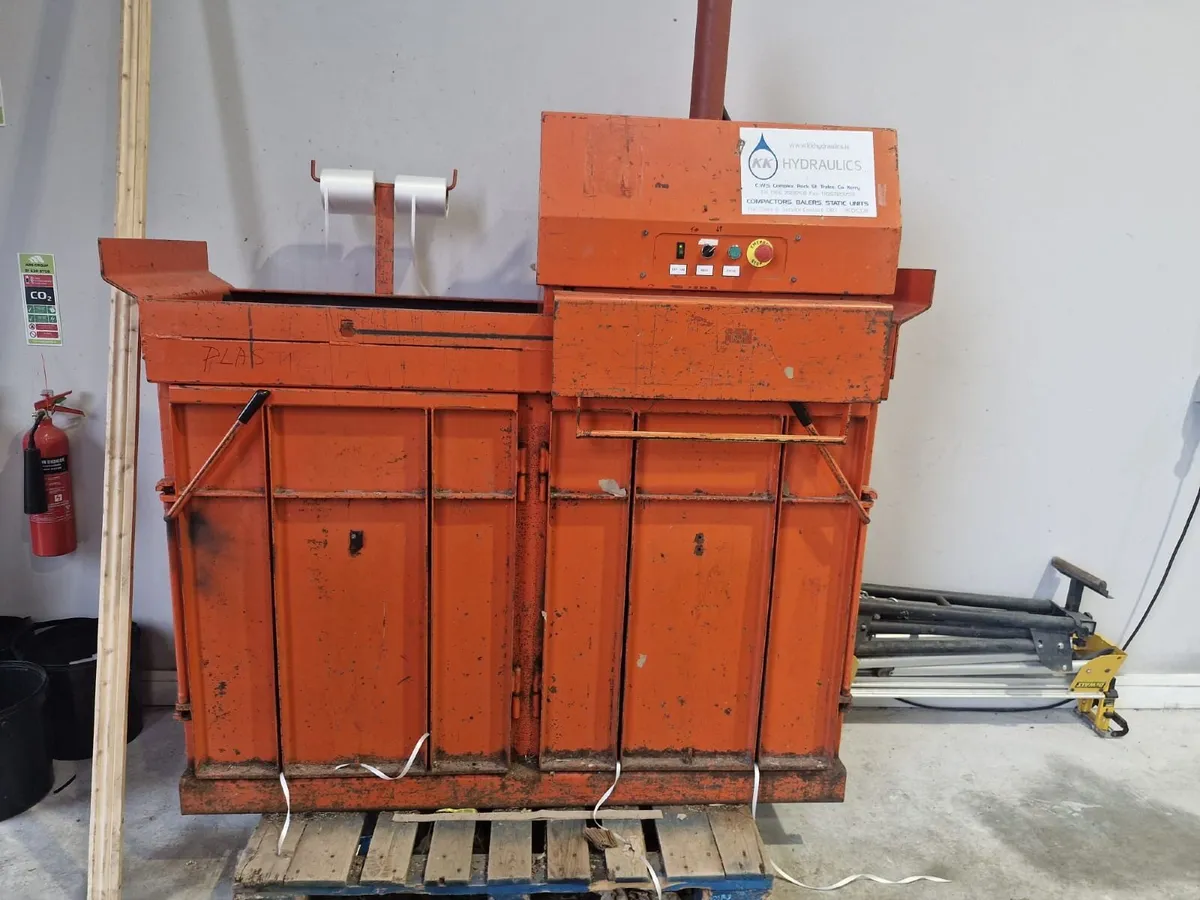 Compact Cardboard Baler - Image 2