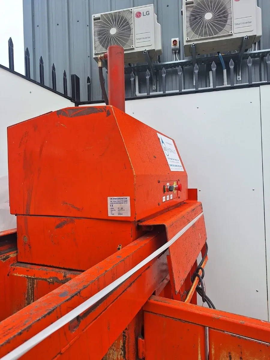Compact Cardboard Baler - Image 3