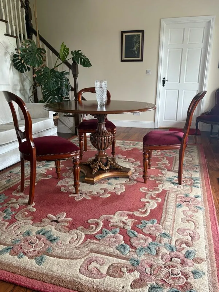 Round Oak Dining Table - Image 1